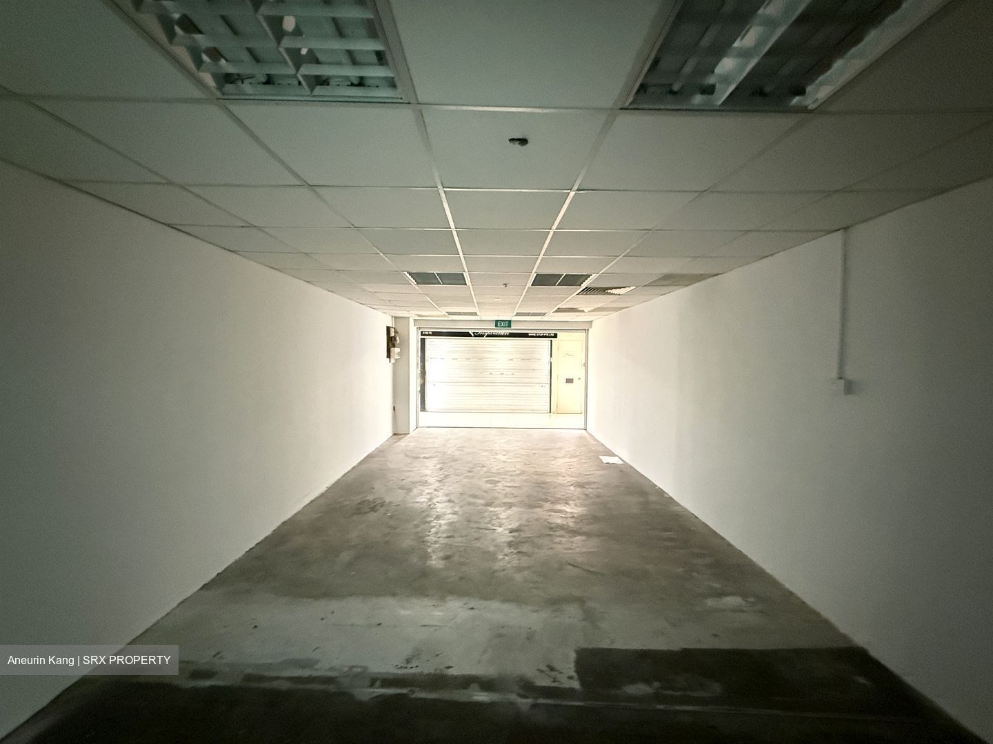 Lucky Plaza (D9), Retail #576204161